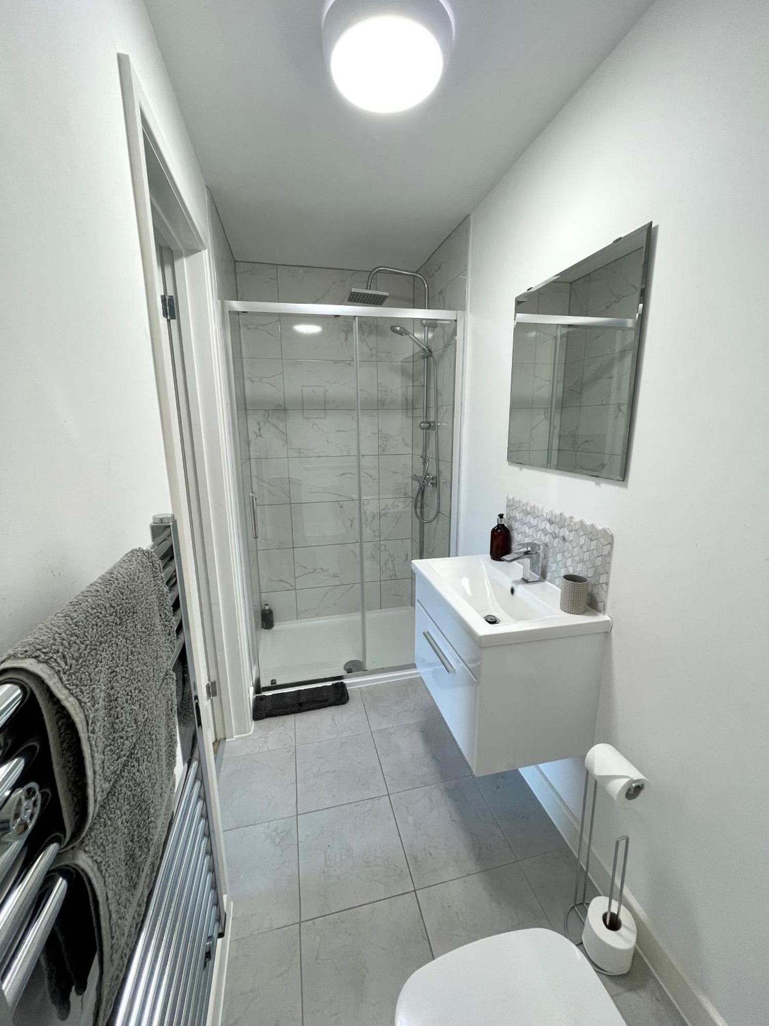Central, Modern Apartment บอร์นมัธ ภายนอก รูปภาพ